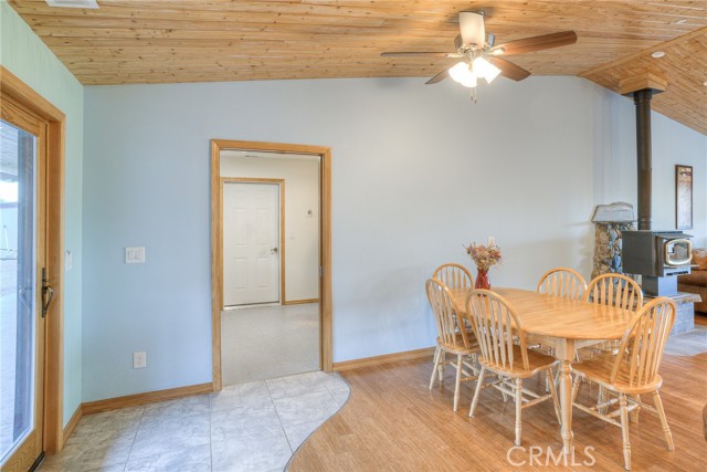 Detail Gallery Image 20 of 69 For 22435 Old Hwy 99, Weed,  CA 96094 - 3 Beds | 2 Baths