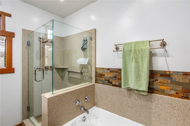 Detail Gallery Image 26 of 60 For 12861 Club Dr, Redlands,  CA 92373 - 2 Beds | 2 Baths