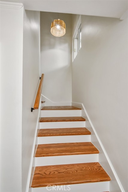 Detail Gallery Image 26 of 36 For 3833 Ridgemoor Dr, Studio City,  CA 91604 - 2 Beds | 1/1 Baths