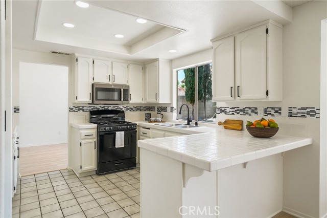 Detail Gallery Image 5 of 24 For 37933 Sweetbrush St, Palmdale,  CA 93552 - 4 Beds | 3 Baths