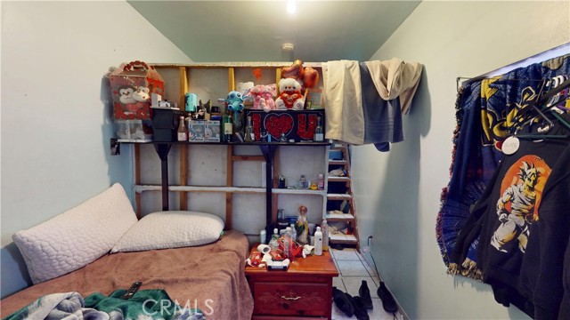 1726 E 47th Street, Los Angeles CA: https://media.crmls.org/medias/3a856ea7-c8d8-4fe3-a7a1-d0d9828c14a6.jpg