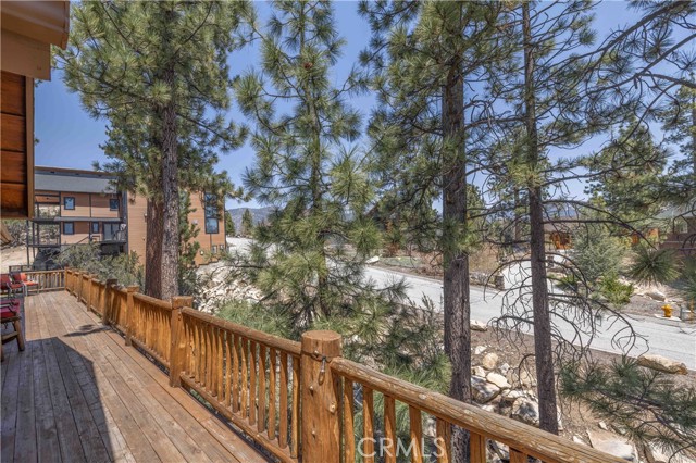 Detail Gallery Image 26 of 40 For 400 Sunrise Way, Big Bear Lake,  CA 92315 - 3 Beds | 3 Baths