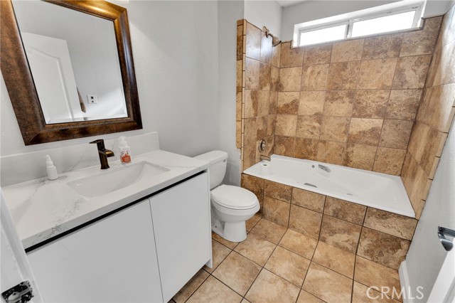 18343 Cocopah Court, Apple Valley CA: https://media.crmls.org/medias/3a86ad84-49aa-46bf-9c15-459a52e1f54c.jpg