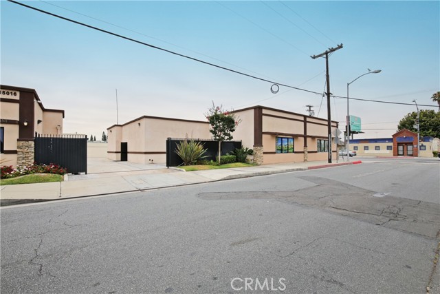 Entry to Parking lot from Orizaba Street