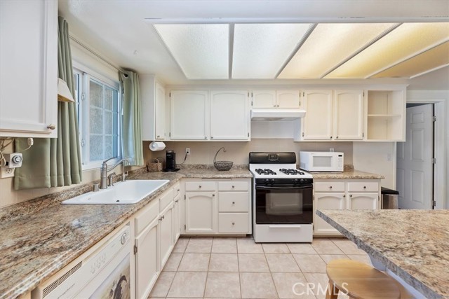 5485 SULPHUR Drive, Jurupa Valley CA: https://media.crmls.org/medias/3a870b9b-a606-4acb-80cb-30eb59b5f5ef.jpg