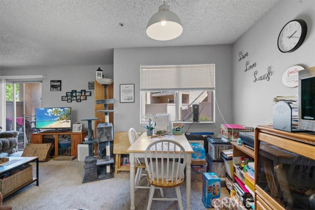 321 Inger Drive, Santa Maria CA: https://media.crmls.org/medias/3a8724f8-cc04-48b7-b2a1-b1e98be25c0d.jpg