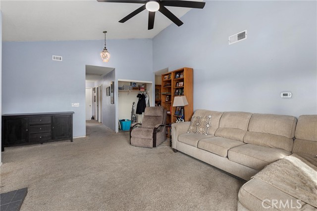 Detail Gallery Image 4 of 21 For 13462 Montego Dr, Poway,  CA 92064 - 4 Beds | 2 Baths