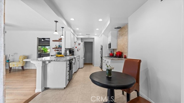 Detail Gallery Image 10 of 33 For 474 Georgia Ct, Claremont,  CA 91711 - 3 Beds | 2 Baths