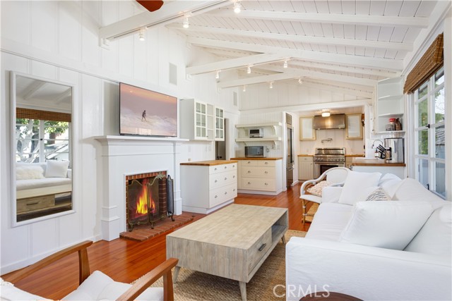 1215 Brangwyn Way, Laguna Beach CA: https://media.crmls.org/medias/3a8765ba-0918-46cf-804d-63fb053003de.jpg