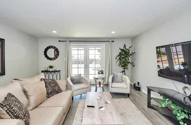 Detail Gallery Image 6 of 18 For 1734 E Hawthorne St, Ontario,  CA 91764 - 4 Beds | 2 Baths