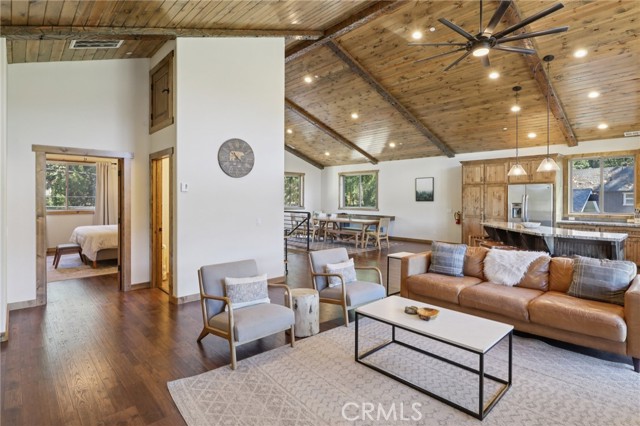 Detail Gallery Image 6 of 40 For 760 Tehama Dr, Big Bear Lake,  CA 92315 - 4 Beds | 3/1 Baths