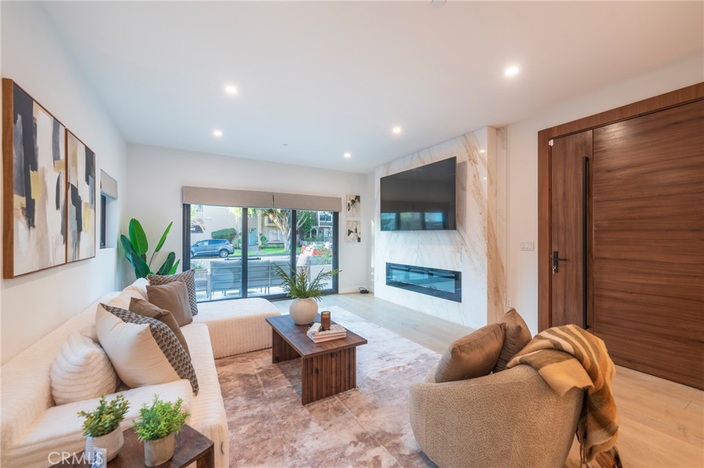 MLS #OC25269306 image #16