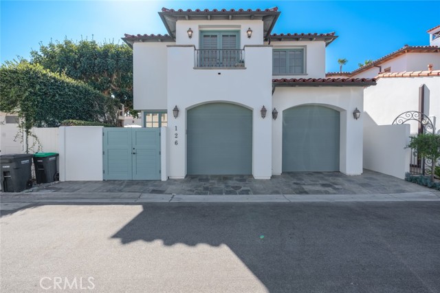 126 Via Koron, Newport Beach CA: https://media.crmls.org/medias/3a88843b-838b-47de-b0ee-48ed15e8cd8b.jpg