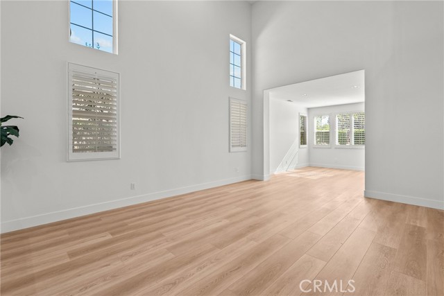 Detail Gallery Image 5 of 75 For 27605 Harwick, Valencia,  CA 91354 - 4 Beds | 4 Baths