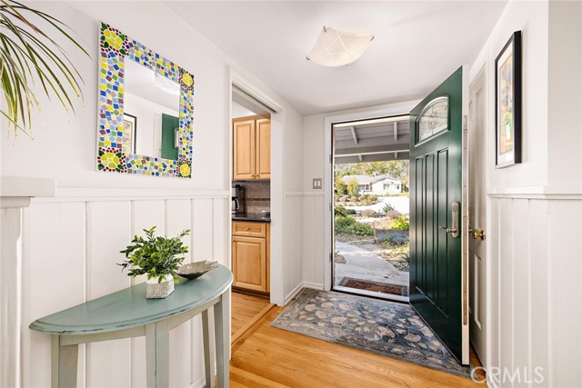 Detail Gallery Image 4 of 37 For 884 E Whitcomb Ave, Glendora,  CA 91741 - 3 Beds | 2 Baths