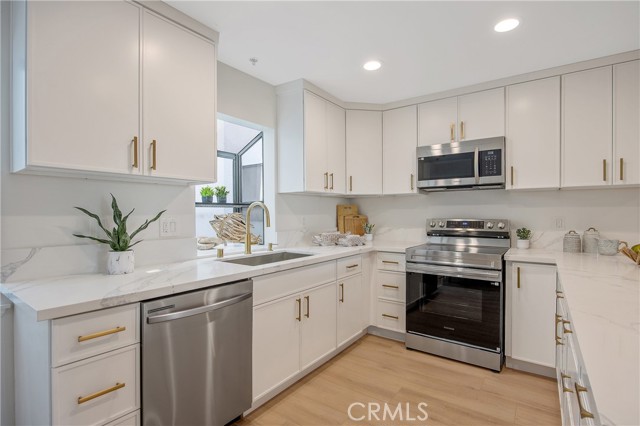 Detail Gallery Image 19 of 51 For 4600 via Dolce #206,  Marina Del Rey,  CA 90292 - 2 Beds | 2 Baths