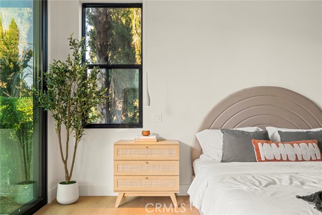 17827 Miranda Street, Encino CA: https://media.crmls.org/medias/3a8a7d7a-a794-44a4-8102-9f2c01cc9ed0.jpg