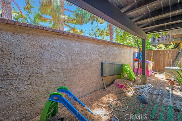 Detail Gallery Image 24 of 27 For 1405 Pinon Pl #3,  Fullerton,  CA 92835 - 3 Beds | 2 Baths