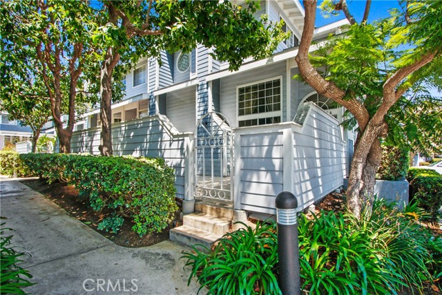 Image 2 for 19121 Queensport Ln #A, Huntington Beach, CA 92646