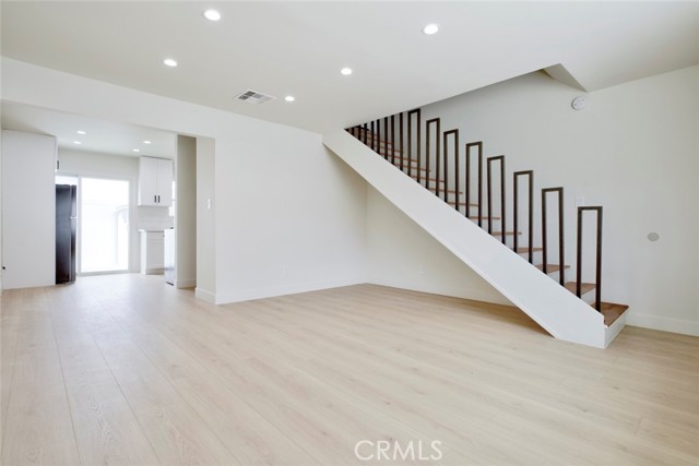 Detail Gallery Image 5 of 32 For 9917 Marcus Ave #9917,  Tujunga,  CA 91042 - 2 Beds | 1/1 Baths