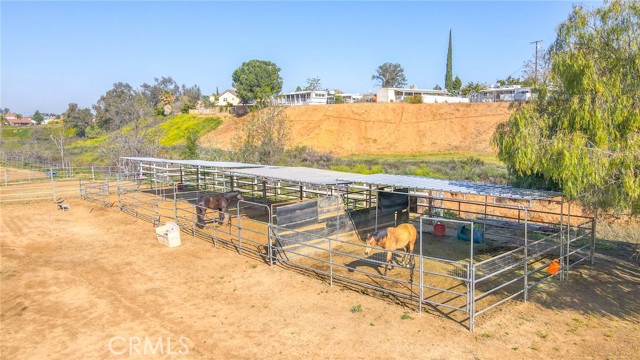 4 X large Stalls With Water and Power