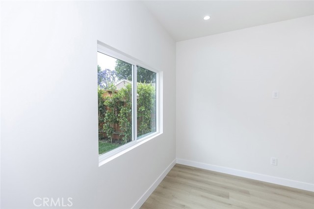 15009 Wyandotte Street, Van Nuys CA: https://media.crmls.org/medias/3a8c2027-4d07-4ddb-afb8-9dc2a578141f.jpg