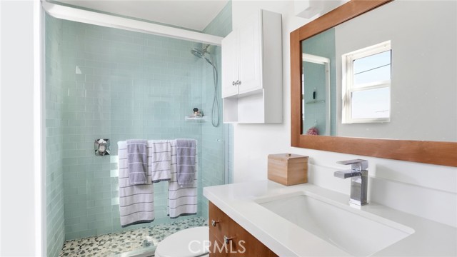 Detail Gallery Image 9 of 13 For 33861 Alcazar, Dana Point,  CA 92629 - 5 Beds | 4 Baths