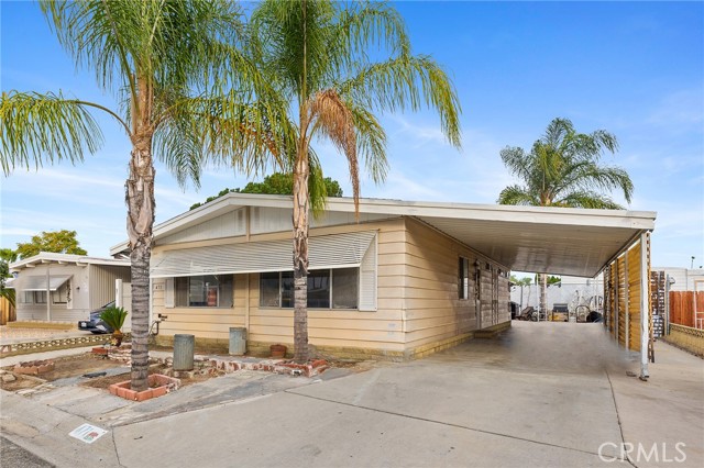 471 Santa Clara Circle, Hemet CA: https://media.crmls.org/medias/3a8d4ad0-c9e2-4fe7-bcb6-49951fe3fcb0.jpg