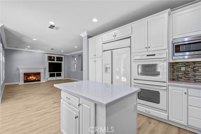 Detail Gallery Image 11 of 38 For 23922 Lakeside Rd, Valencia,  CA 91355 - 3 Beds | 3 Baths