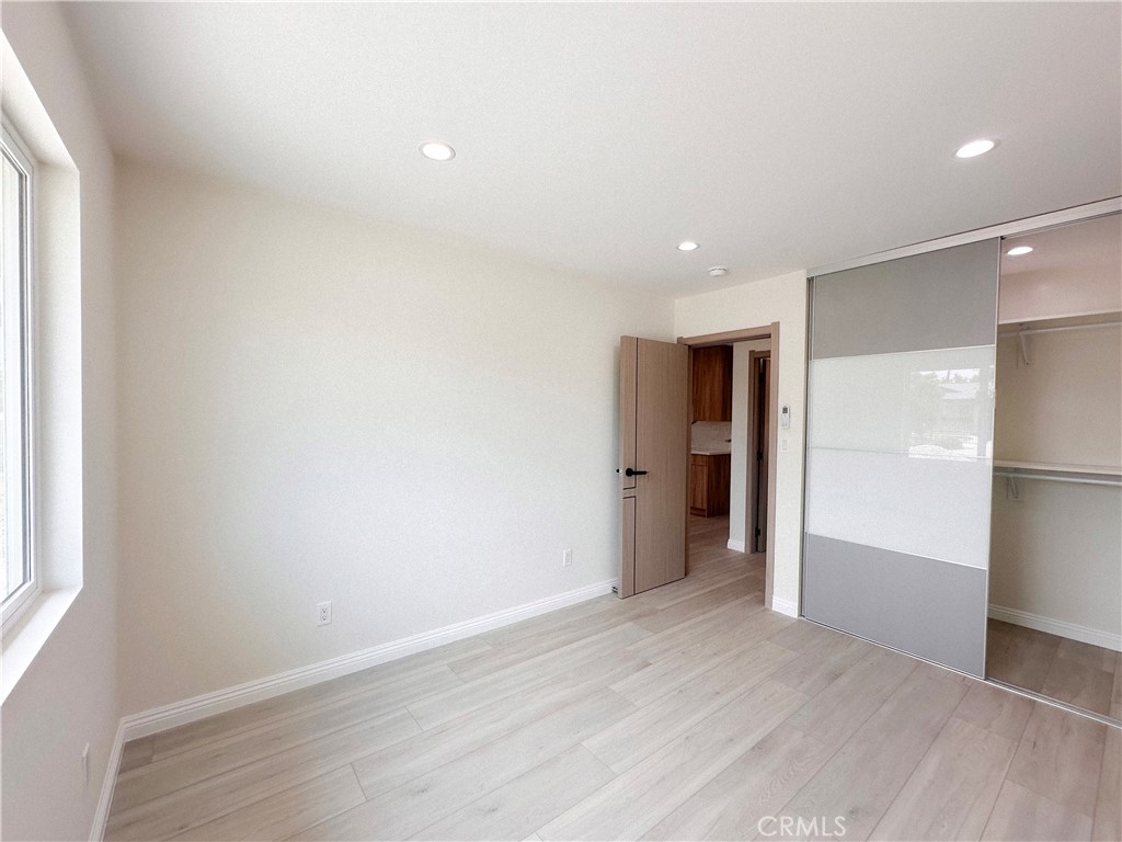 MLS #WS25165113 img 21