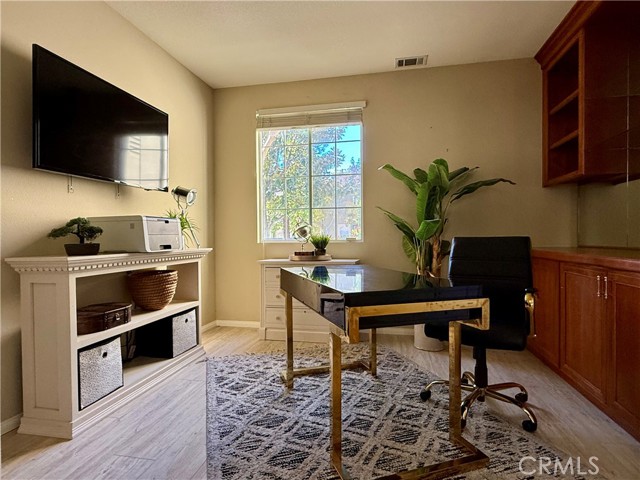 Detail Gallery Image 8 of 28 For 1568 N La Quinta, Upland,  CA 91786 - 3 Beds | 3 Baths