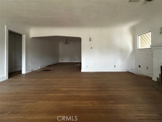 Image 5 of 10 For 14206 Friar Street