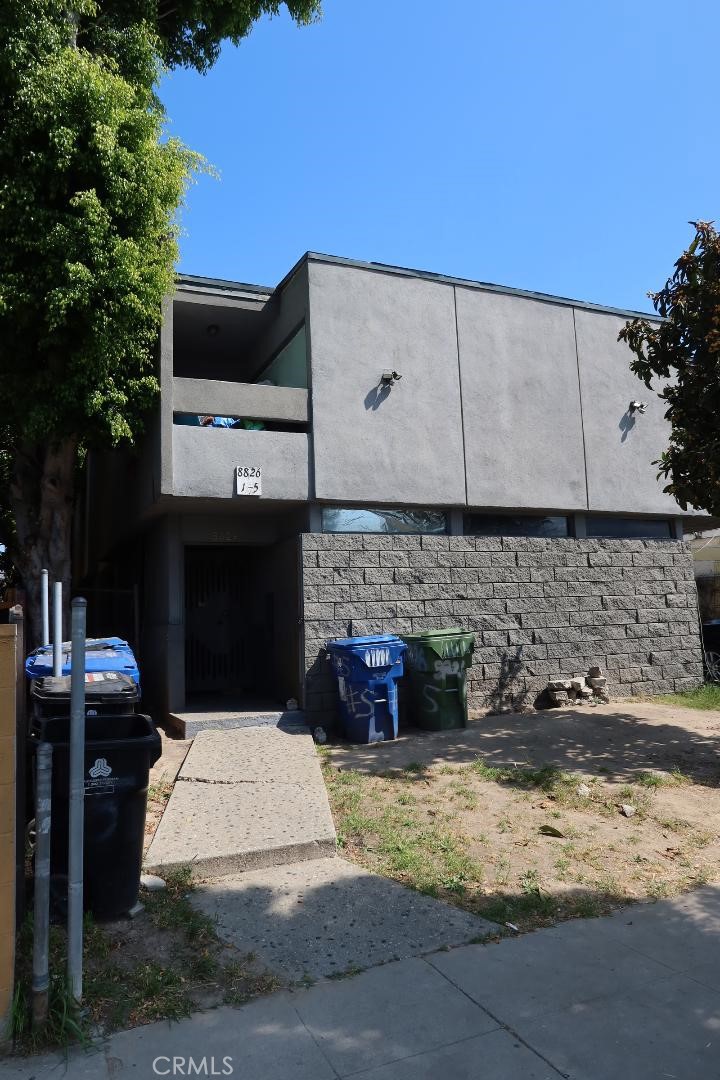 Apartment at 8826 Orchard