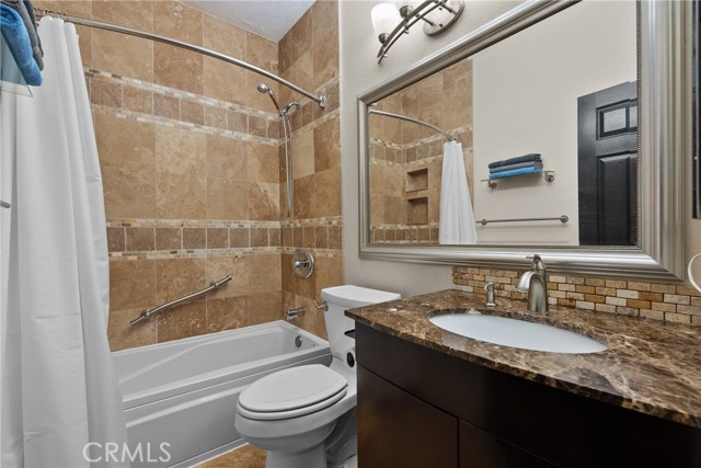 555 Maine Avenue, Long Beach CA: https://media.crmls.org/medias/3a912441-c526-4d82-af0a-23d0a18c2e8d.jpg