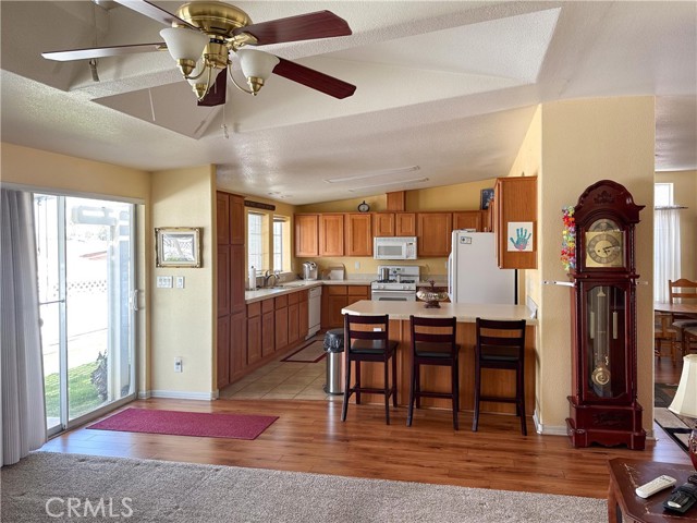 Detail Gallery Image 5 of 23 For 10961 Desert Lawn Dr #432,  Calimesa,  CA 92320 - 3 Beds | 2 Baths