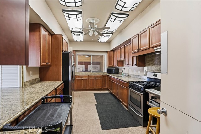 Detail Gallery Image 34 of 46 For 322 N. Lyon Ave #67,  Hemet,  CA 92543 - 2 Beds | 2 Baths