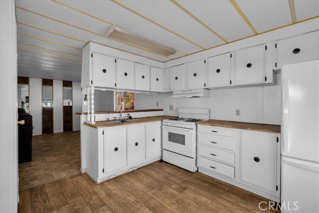 Detail Gallery Image 9 of 18 For 17850 Corkill Rd, Desert Hot Springs,  CA 92241 - 2 Beds | 1 Baths