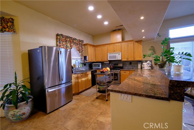 Detail Gallery Image 5 of 21 For 844 Verbena Ave, Chico,  CA 95926 - 3 Beds | 2 Baths