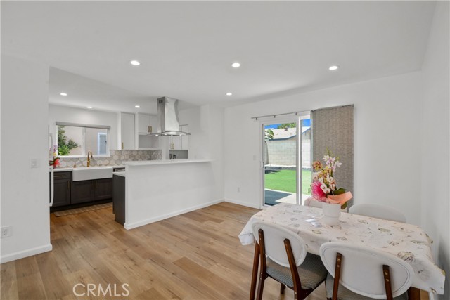 6091 Larchwood Drive, Huntington Beach CA: https://media.crmls.org/medias/3a929581-5257-49ef-a7f5-3cc0436f317e.jpg