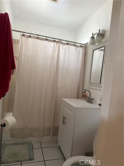 Detail Gallery Image 11 of 15 For 12796 Norris Ave, Sylmar,  CA 91342 - 2 Beds | 1 Baths