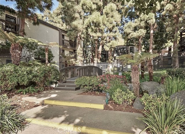 7765 W 91st Street, Playa del Rey CA: https://media.crmls.org/medias/3a92e6b8-800c-4dac-ad78-3f7768eedad5.jpg