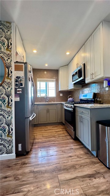 806 E 91st, Los Angeles CA: https://media.crmls.org/medias/3a931fb3-f4c8-47fe-9408-017494622ccb.jpg