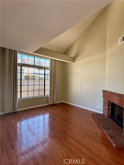 Detail Gallery Image 9 of 9 For 1850 W Falmouth Ave #1,  Anaheim,  CA 92801 - 3 Beds | 2/1 Baths