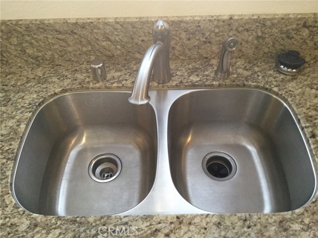 Detail Gallery Image 9 of 26 For 18824 Bellflower St a,  Adelanto,  CA 92301 - 3 Beds | 2 Baths