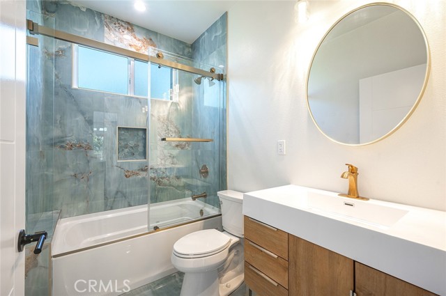 765 E Silva Street, Long Beach CA: https://media.crmls.org/medias/3a93e171-6637-453d-93b0-fb72c86a84e1.jpg