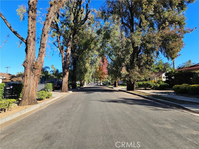 Detail Gallery Image 15 of 15 For 22045 De La Osa, Woodland Hills,  CA 91364 - 2 Beds | 2 Baths