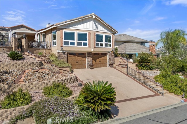 Detail Gallery Image 2 of 48 For 30663 Champion, Canyon Lake,  CA 92587 - 3 Beds | 2 Baths
