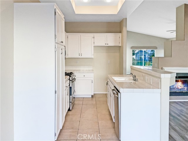 Detail Gallery Image 14 of 26 For 4054 N Lemonwood Ave, Rialto,  CA 92377 - 4 Beds | 2 Baths