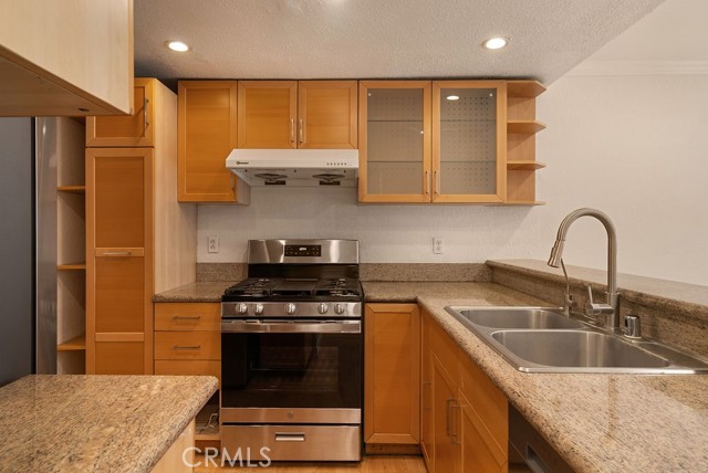 555 South Azusa Avenue, 52 photo 8