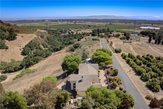 670 Highland Hills Road, Nipomo CA: https://media.crmls.org/medias/3a961db8-76a6-45f9-b81f-259ed2e5d7d0.jpg
